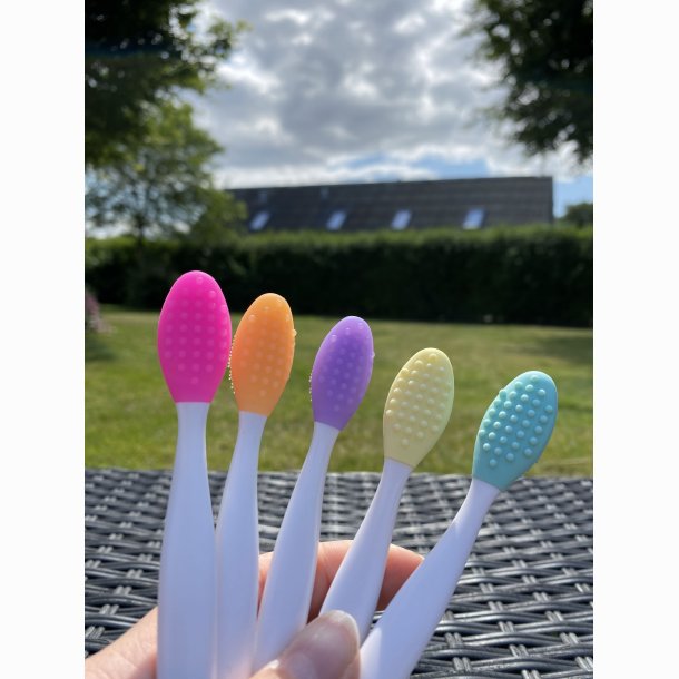 Exfoliating Silicone Lip Brushes